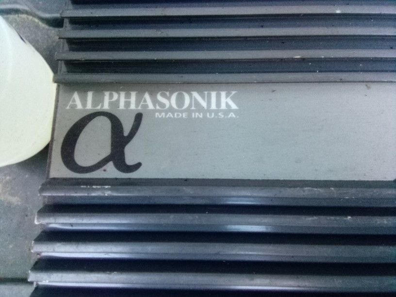 Alphasonik USA 2150 Amplifier