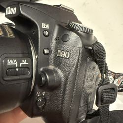 Nikon D90 - camera 