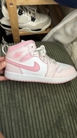 Pink air Jordan 3y