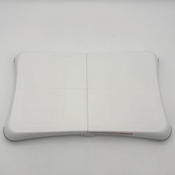 New Nintendo Wii Fit White + Wii Balance Board