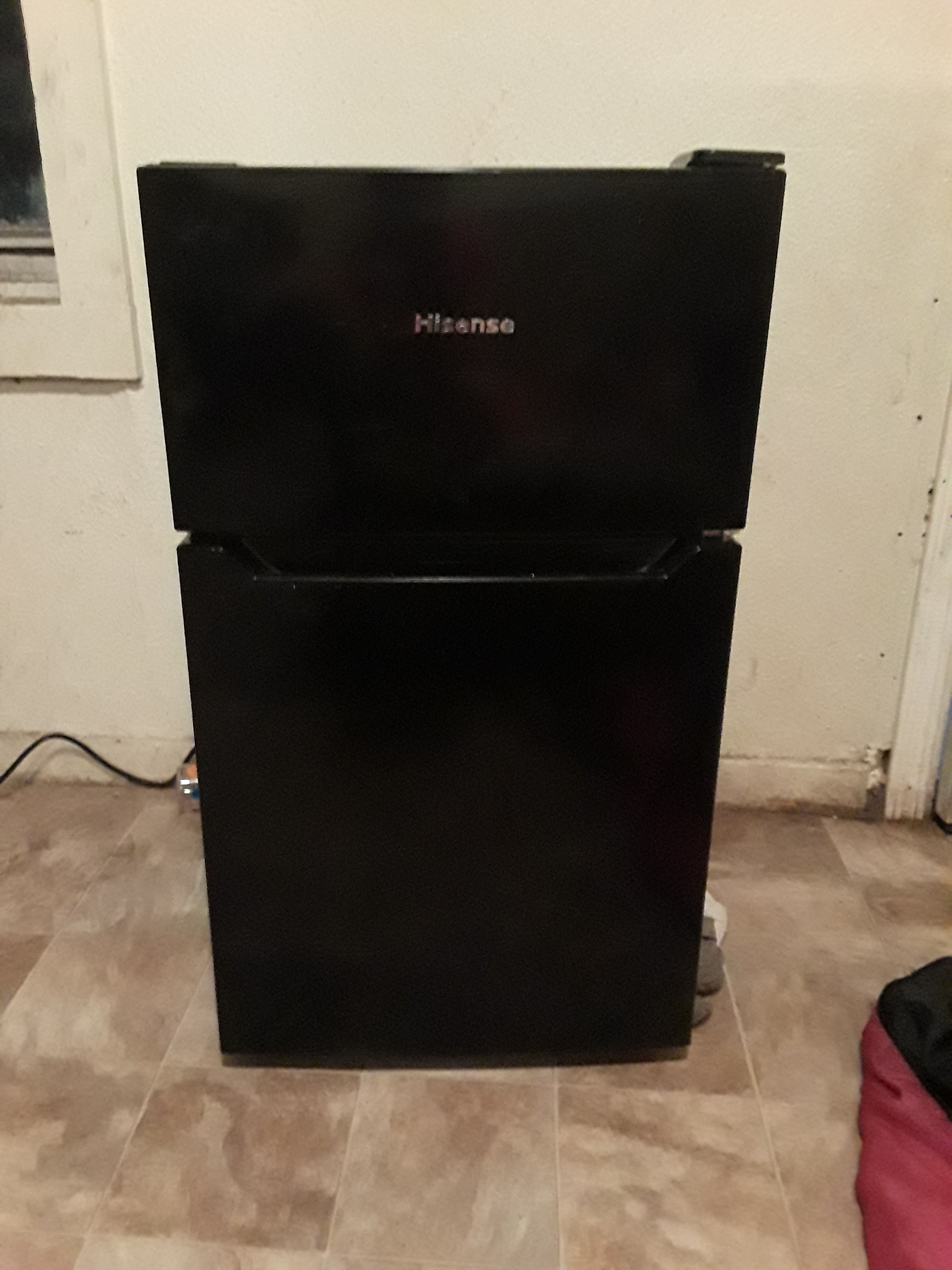 Hisense 3ft mini small refrigerator for Sale in Modesto, CA OfferUp