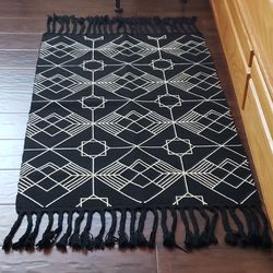 Layering Door Mat Rug , Small Hand Woven Cotton Rag Tessel Throw Rug for Kitchen Laundry Room Dooway Mats Living Room (25"X32.6")