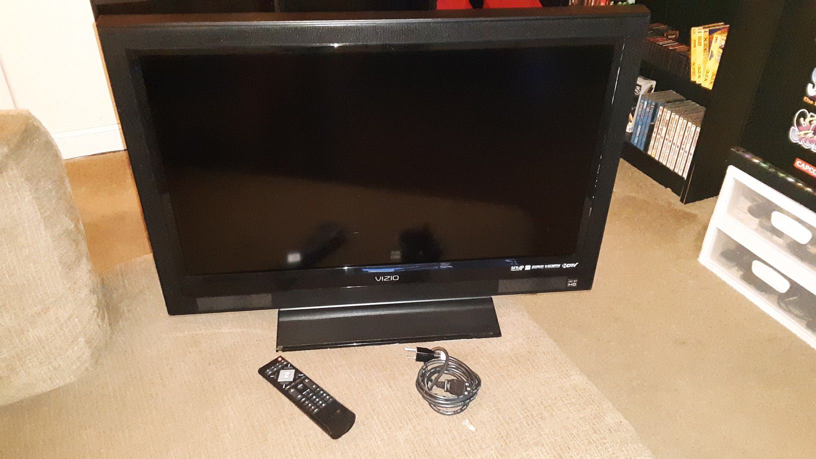 Vizio 32" LCD TV