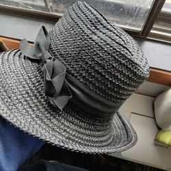 Women's Black Straw Hat