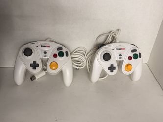 Gamestop G3 Wired Controllers (Gamecube Compatible) - Lot of 2, Tested