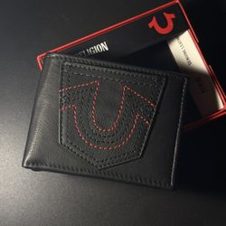 RARE TRUE RELIGION MENS BIFOLD EXTRA FRONT POCKET RED STICH Credit Card NWT Y2K