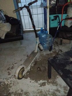 Electric scooter