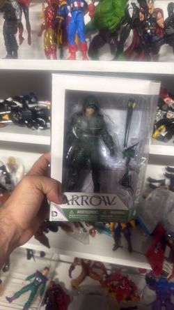 The arrow Wb universe