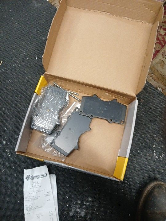 2004 Toyota Tundra Brake Pads
