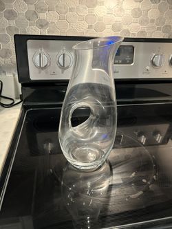Crate & Barrel - Elegant Vase/Decanter