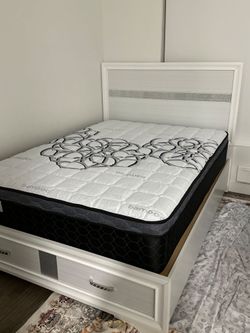 Full Size Bed Frame Mattress Included new una box We offer delivery