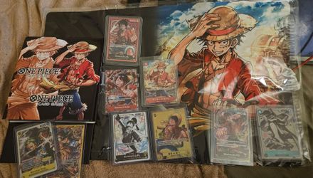 ONE PIECE COLLECTION  W/ PLAY MAT AND DECK HOLDER