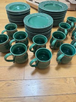 Hampton @ Home Christmas Berries China set.   12 dinner plates, 12 salad plates, 11 bowls and 12 mugs.