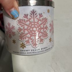 Bath And Body Works Winter Peach Berry 3 Wick Candle