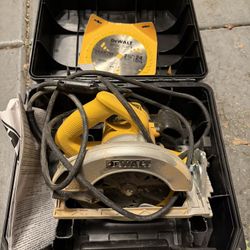 Dewalt Circular Saw