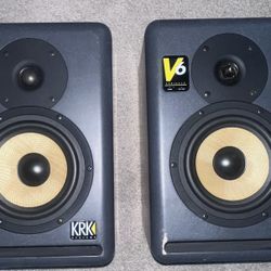 KRK V6 Monitor Speakers With Stands