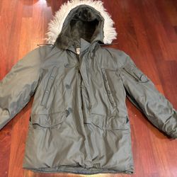 Military Surplus Extreme Cold Weather N3B Parka, Medium 