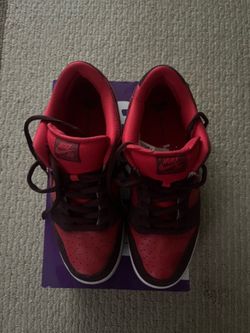 Nike SB Dunk Low Pro Cherry Size 12