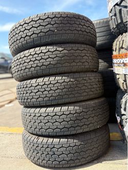 205/75/14 vendo set de Tires con 80% de vida las 4