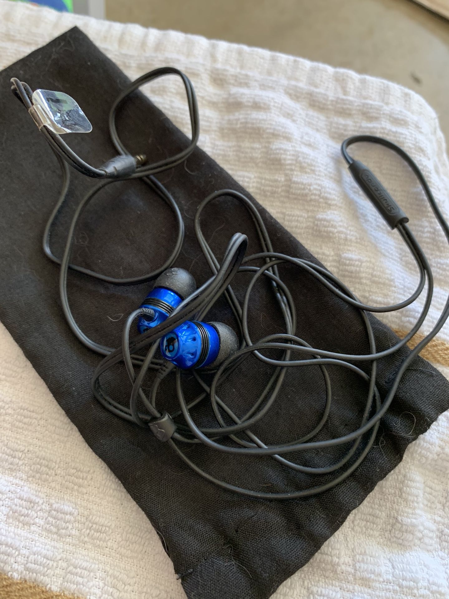 Skullcandy headphones blue