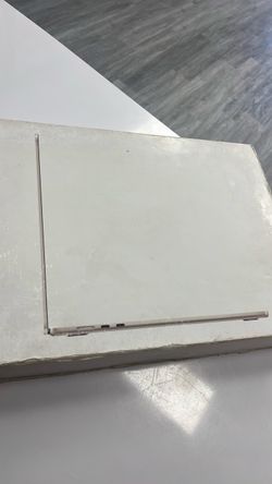 MacBook Air M2 8ram 512gb 15in