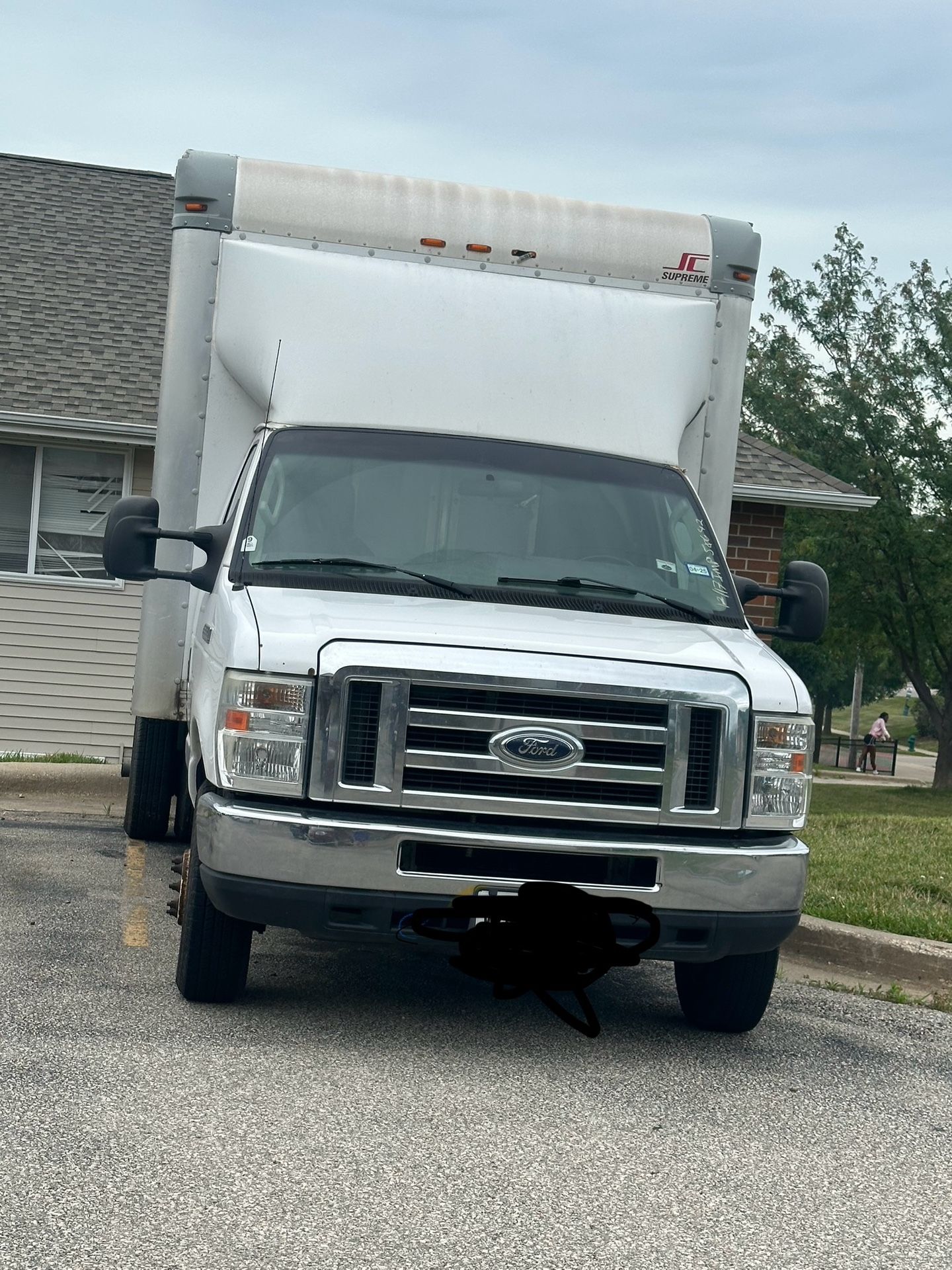2013 Ford E350 box truck