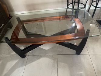 Glass Cocktail Table 