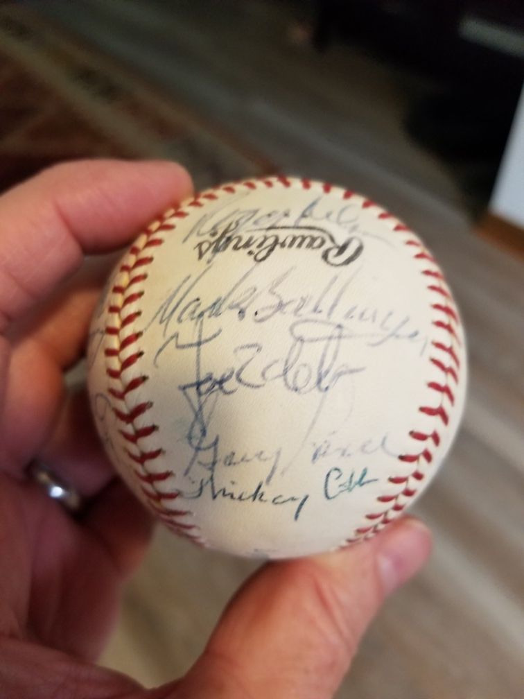 1976 Omaha Royals (AAA team) Signed Baseball by 21