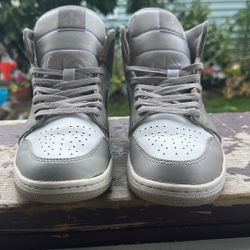 Jordan 1 Mid Linen 