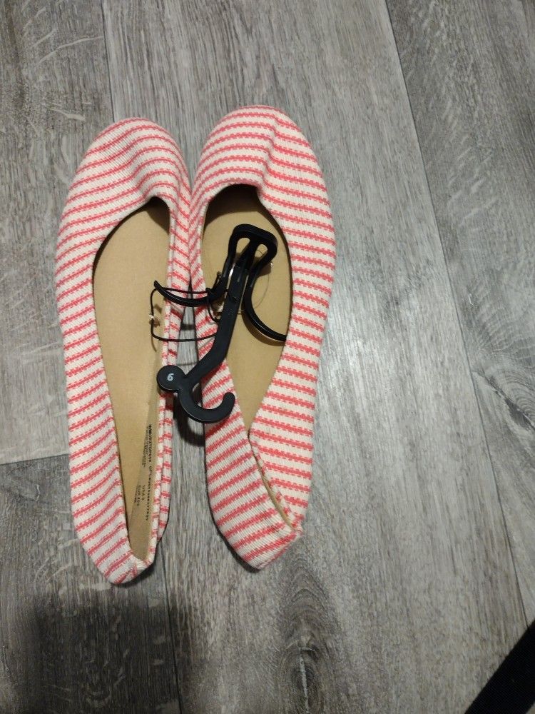 Coral/White Flats