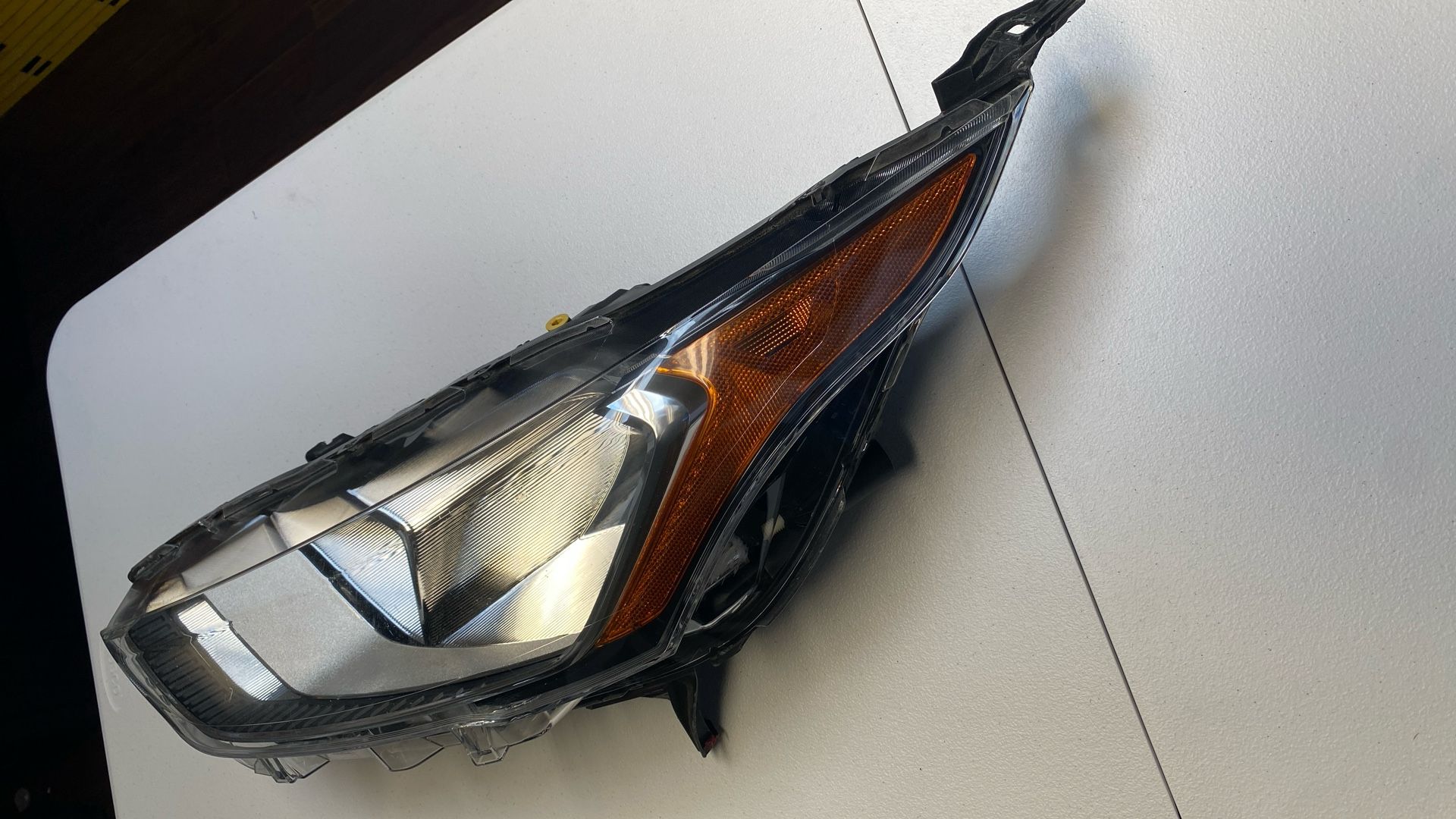 OEM 2019 - 2023 FORD TRANSIT CONNECT HALOGEN HEADLIGHT (LEFT/DRIVER)