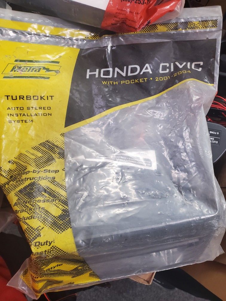 METRA CAR RADIO DASH KITS $12 EACH