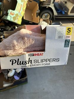 Plush Slippers Small 5-6 Size 