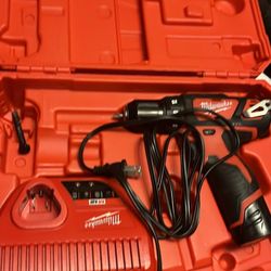 Milwaukee driver/drill 