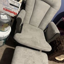 Glider/Rocking Chair