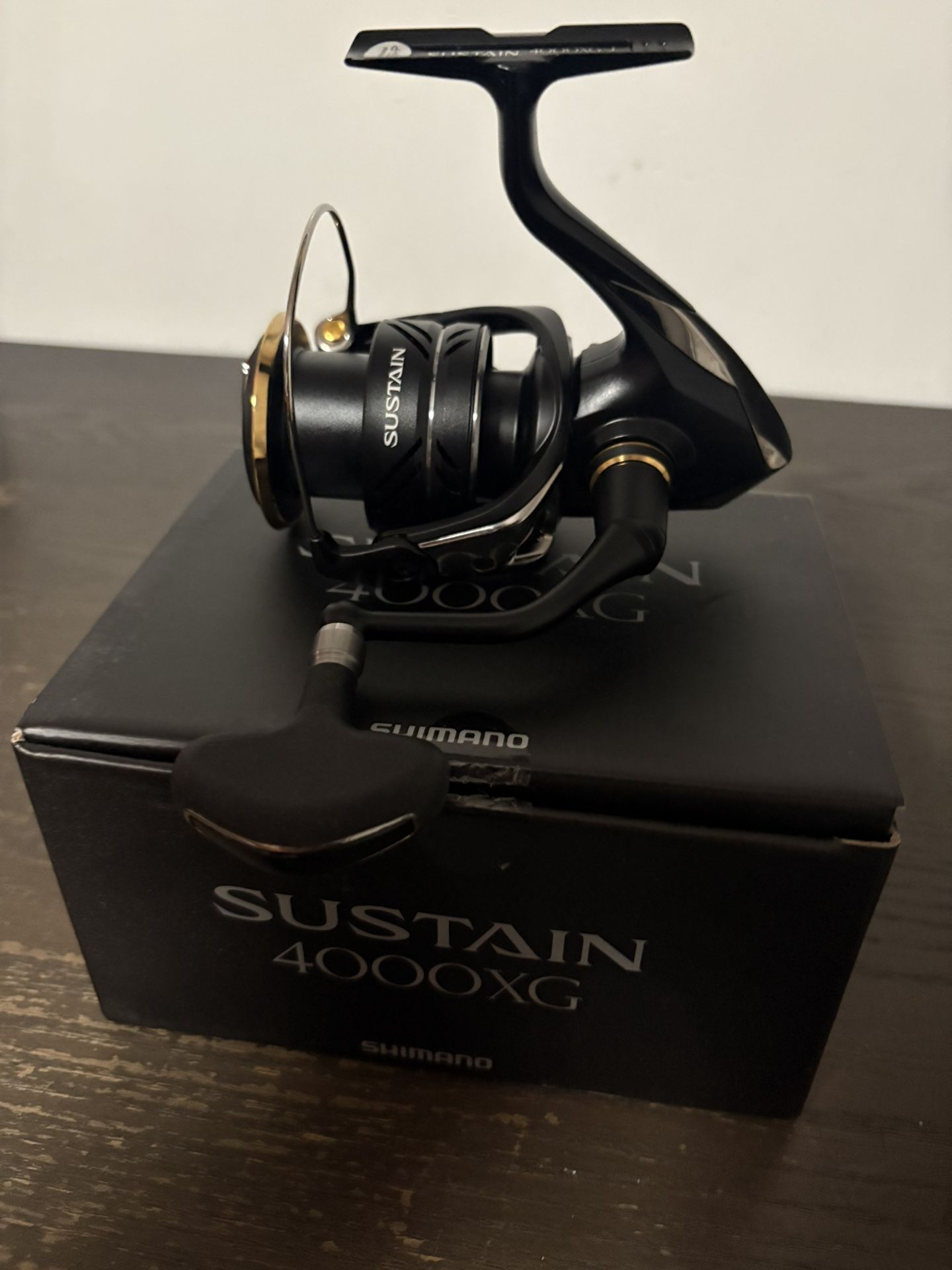 FISHING REEL