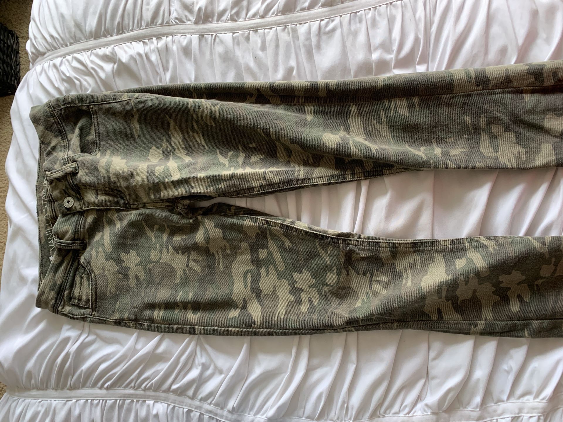 camo skinny jeans
