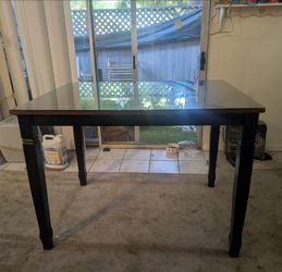 Tall dinning table