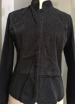 **NEW NEW YORK & COMPANY black velvet blazer/ size 8