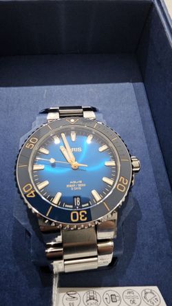 Oris Aquis 400 Watch