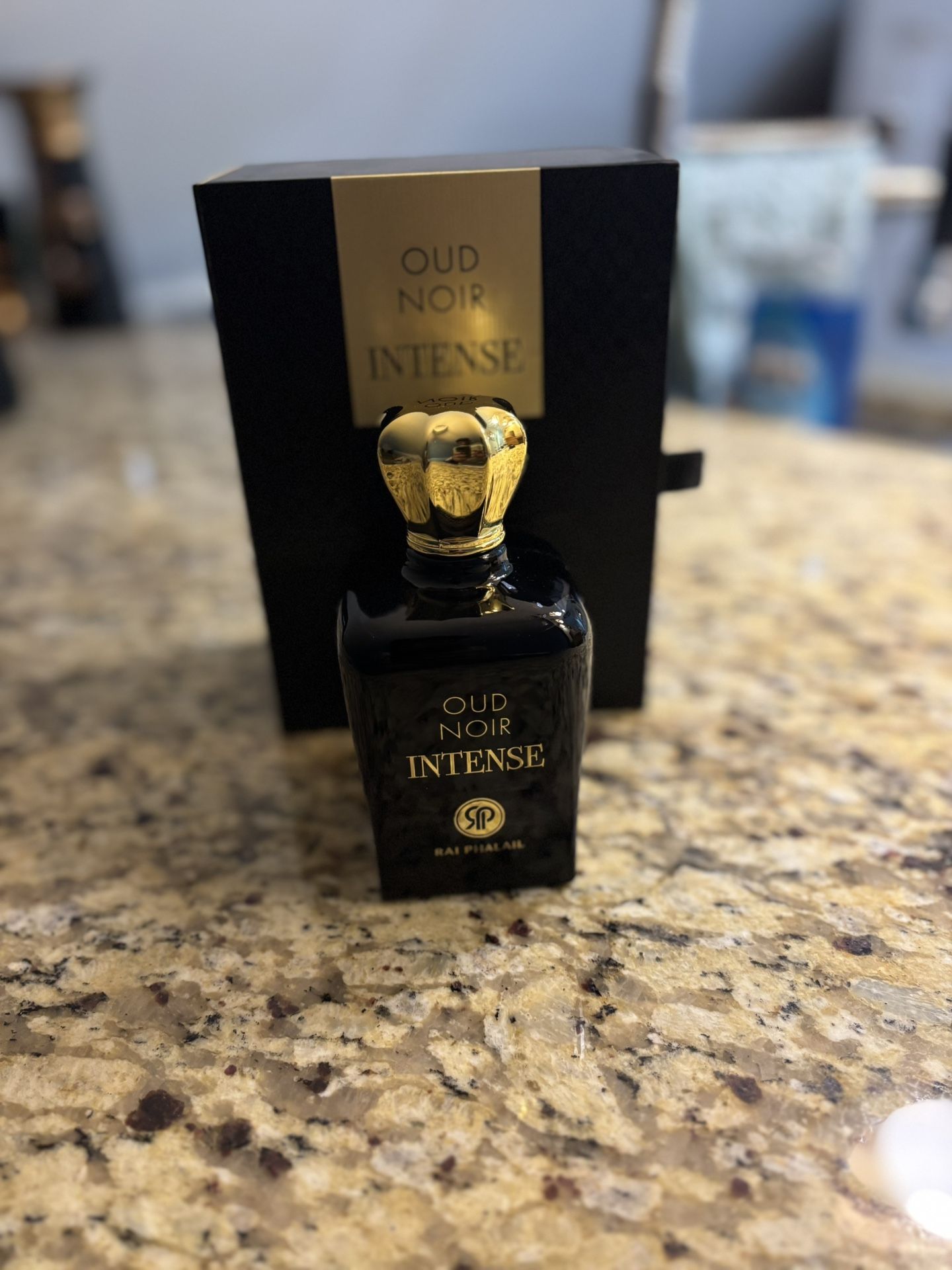 Rai Phalail Oud Noir Intense