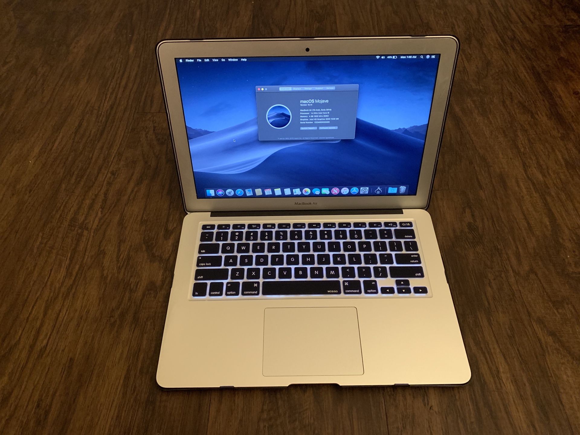 2014 MacBook Air 13in, i5 , 128gb SSD, ISight Webcam, WiFi ,Navy Blue Case, Low cycles