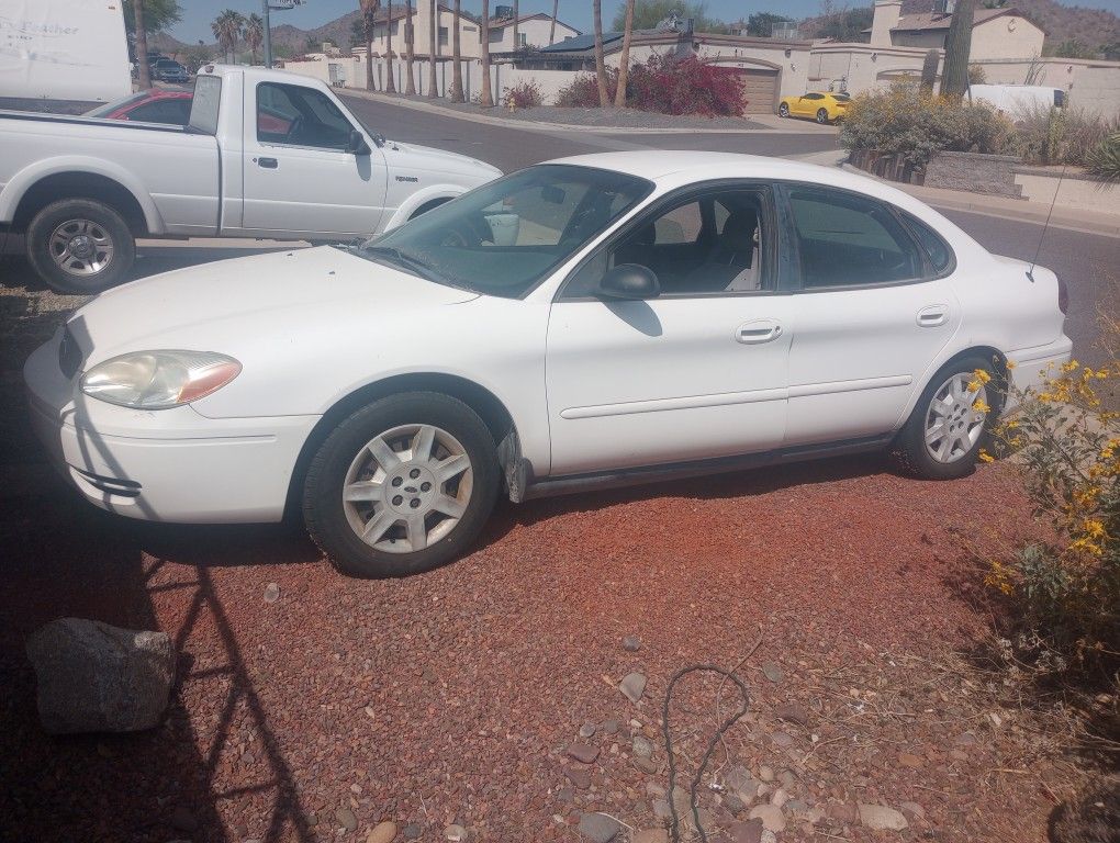 2006 Ford Taurus