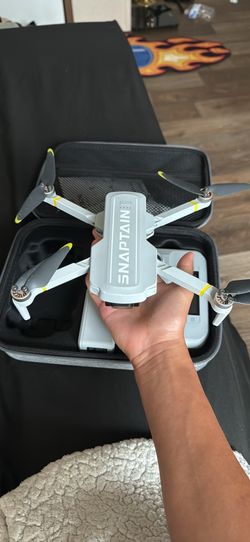 Snaptain - P30 Pro 4K Camera GPS Drone and Remote and extra battery