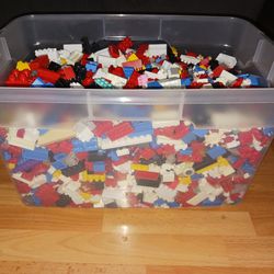 8LBs of Non Lego Building Blocks