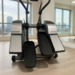 2015 True Xesx Elliptical – Like New, Adjustable Stride &amp; Resistance - Oceanside, CA