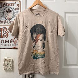 Goodie Two Sleeves Men's David Bowie Graphic T-shirt Size - S/M
