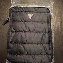Guess: Labtop Or Tablet Case