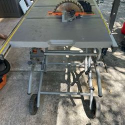 Table wood saw Ridgid