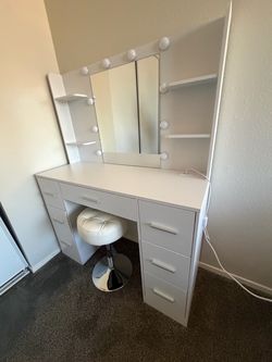 Makeup Vanity